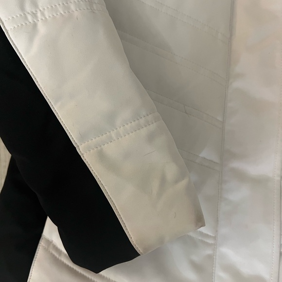 Obermeyer Tuscany II jacket size 6P. Beautiful, pristine Like New. Zero marks. - Picture 8 of 14